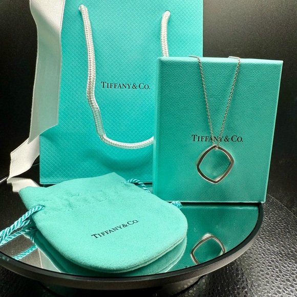 Tiffany & Co. Frank Gehry Sterling Silver Square Torque Pendant Necklace Rare - Picture 5 of 6